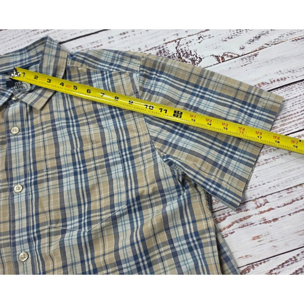 The North Face Button Up Shirt Mens L Blue Tan Excellent Plaid Short Sleeve